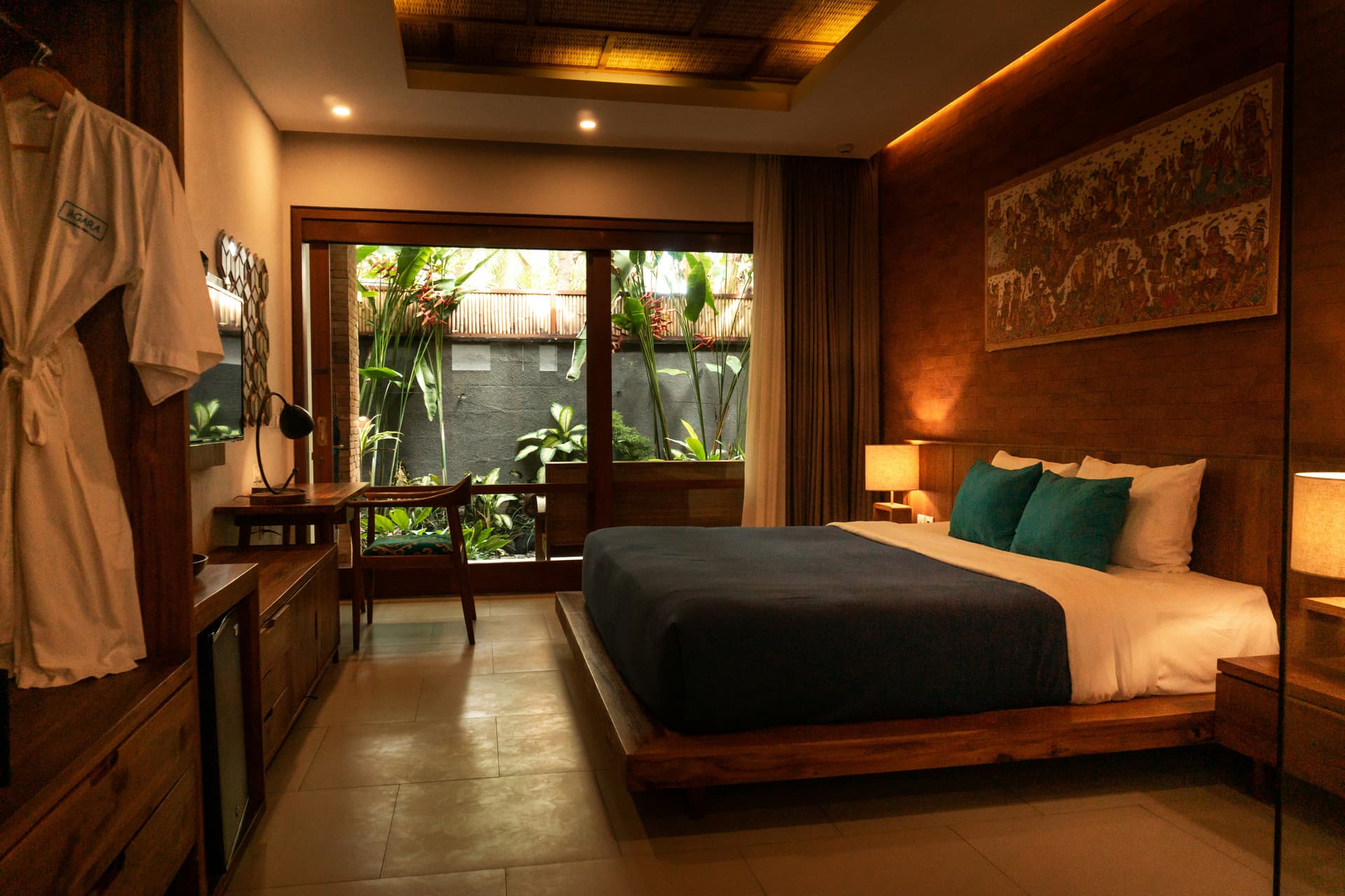 Teak Suite